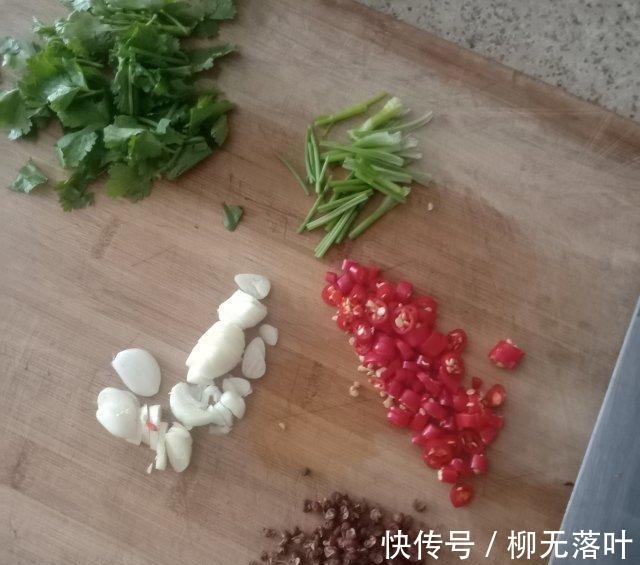 小米辣|腌脆黄瓜,清脆可口,开胃下饭!