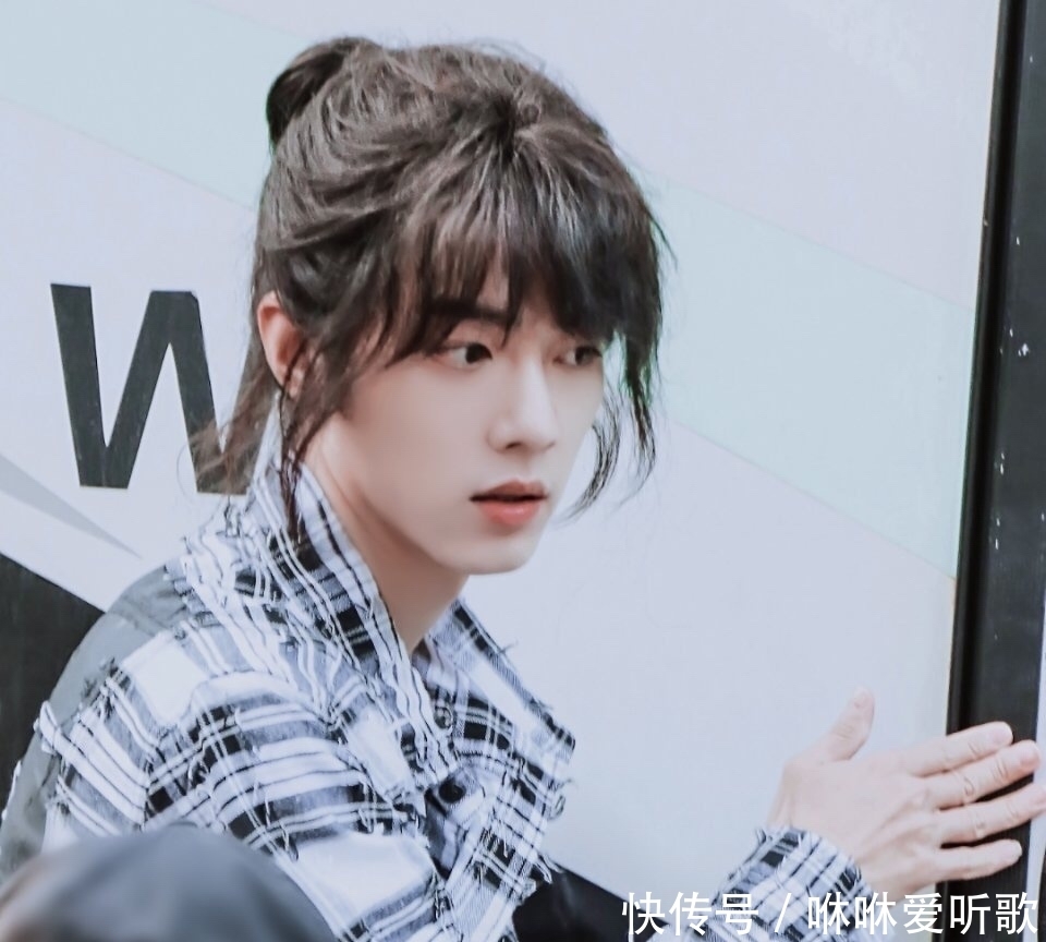 肖战 肖战受邀晚会主持人!全新身份搭档大张伟,主流卫视力保出席