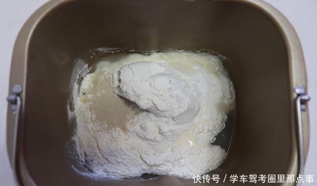 花卷懒人吃法,不用卷不用捏,筷子一压,3分钟搞定全家早餐!