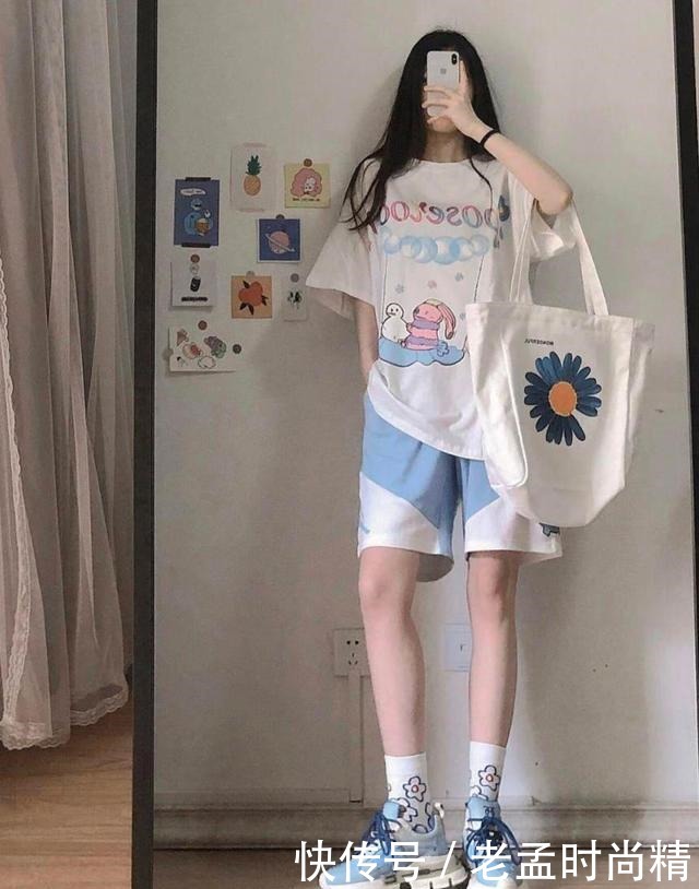 潮酷风格帅女孩, 休闲舒适还时尚, 谁看了不说一声姐姐好?