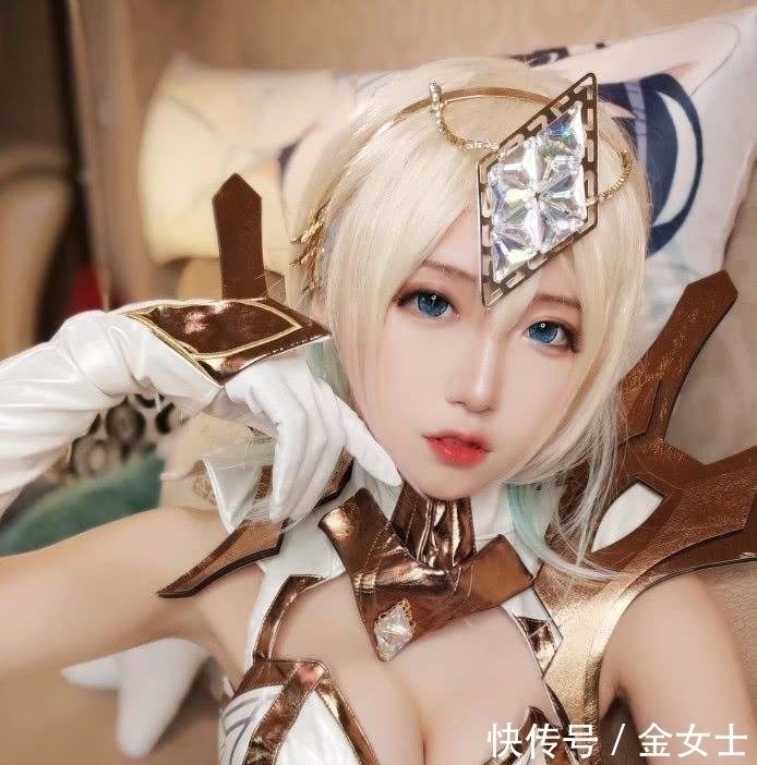 汉服|在全世界最大的漫展上,全场唯一穿汉服的中国小姐姐,彻底火了