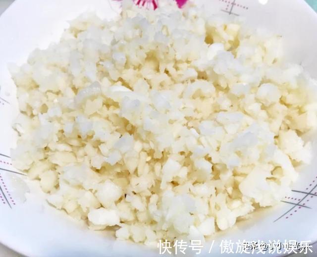 鲜虾|潮汕人超爱的鲜虾做法,色泽诱人,入口酥香,做法和配料还简单