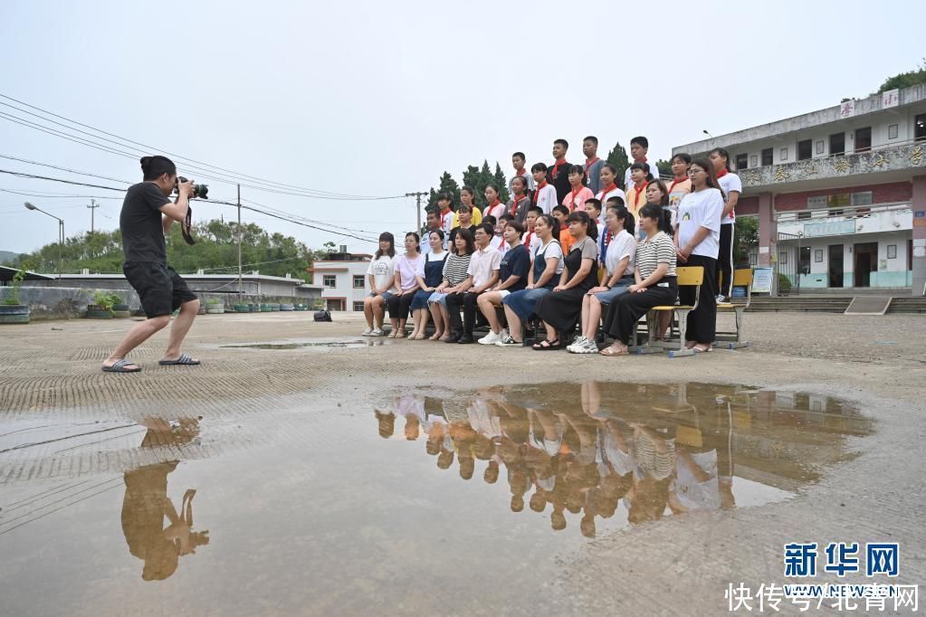 仙岭小学|山村小学毕业照