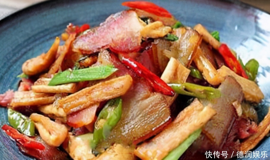每天晚上坚持吃三种美食,排毒养颜、滋补身体,好处多多!