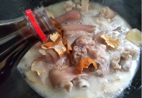 猪蹄|猪蹄别做老一套了,教你懒人做法,只需3步,香而不腻,软烂入味