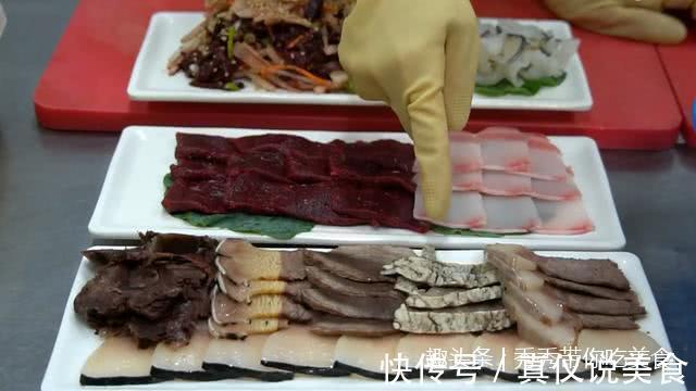 在韩国吃“黑皮猪肉”，吃后，才清楚为什么韩国的猪肉贵