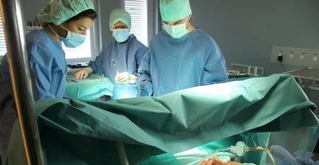 顺产|女性分娩时真的需要“剪下面”吗妇产科医生说出了实话,别错过