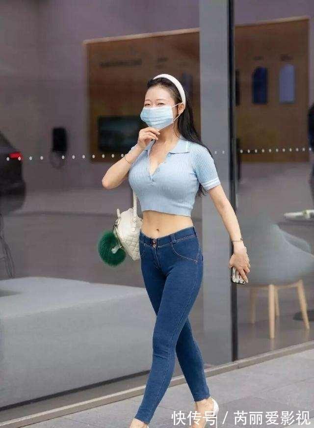 深蓝色 美丽的打底裤时尚动人,容易让人挑花眼,还有气质