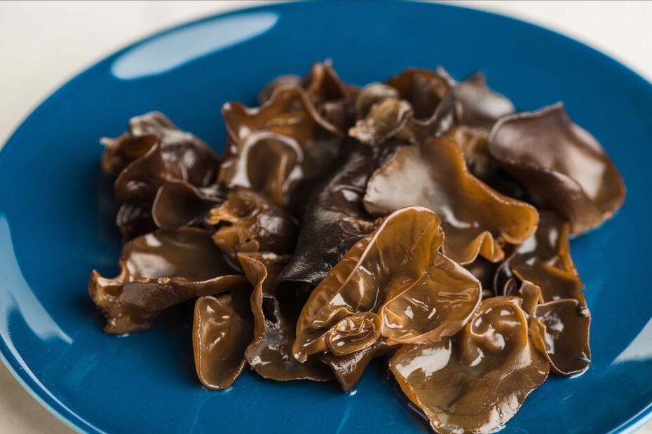 泡木耳，用冷水泡是大错，记住2个诀窍，木耳泡发率高，又好又快！