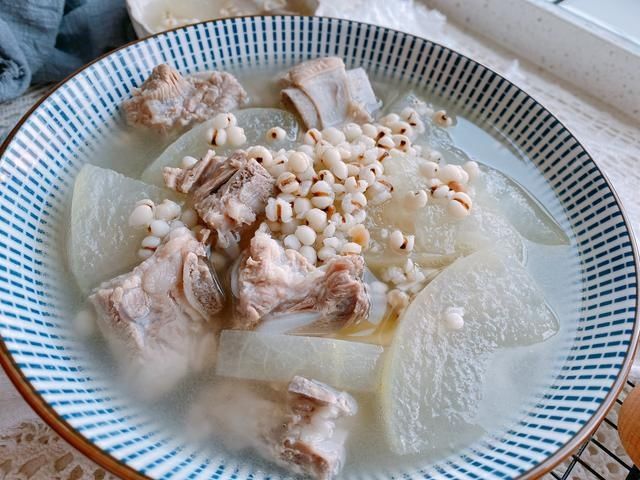 清洗干净|秋天最适合喝这碗汤,清淡不油腻,营养丰富又好喝,祛湿降火润燥