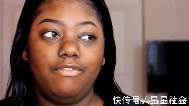 女子|黑人丑女体验化妆术,妆后成为“埃及艳后”,网友:是同一个人?
