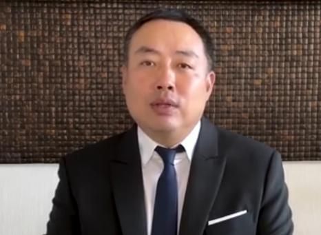乒乓球|恭喜刘国梁！即将当选国际乒联副主席，穿西装帅气亮相，胸有成竹