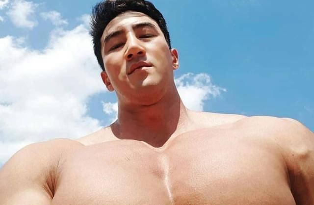 健身节|韩国猛男黄哲勋再秀肌肉蜕变照，小头大胸肌，这身材可还行
