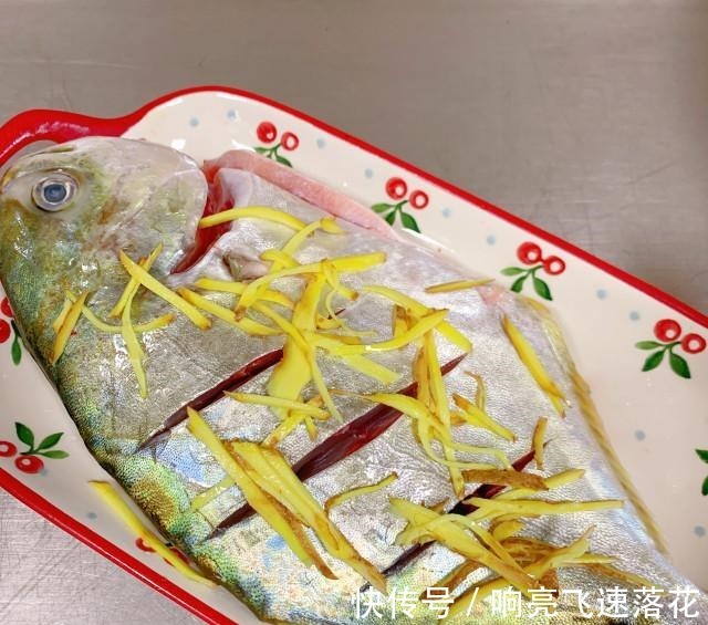 清蒸仓|清蒸仓鱼，肉质鲜甜，很适合小孩子吃哦！清蒸仓鱼，肉质鲜甜，很适合小孩子吃哦！