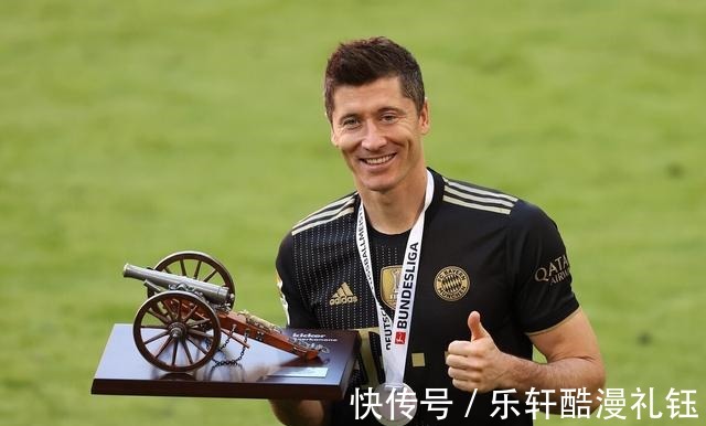 萊萬|世界足球先生梅西和萊萬的投票公布后 球迷留言兩人高下立判