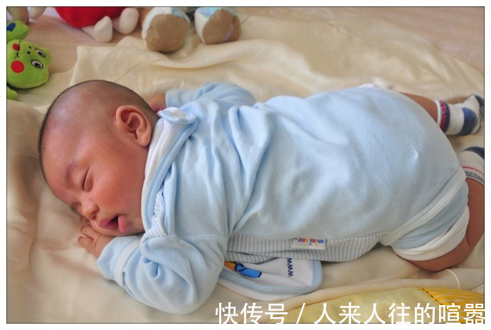 夏季|劝告夏季3个时间别强迫娃喝水,易伤脾胃积食,家长别不当回事