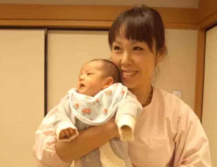 再婚|46岁生第12个娃！离婚、再婚、还开了个医院？网友：精力充沛