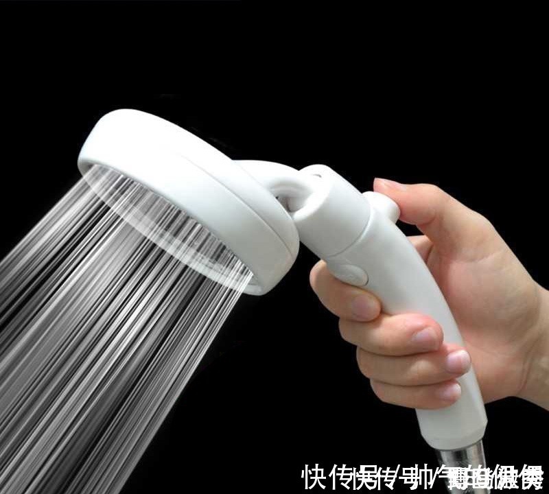 卫生间|去了舅舅家才发现,有钱人卫生间不装毛巾架,看看下图,太上档次