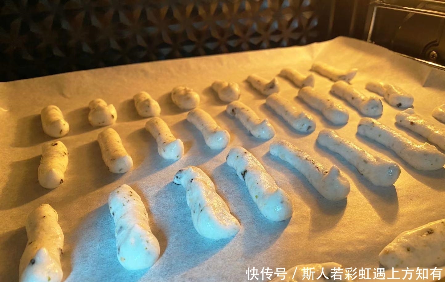 芝麻|做法简单,3步就搞定!无糖无油又补钙的小零食,娃吃一次就爱上