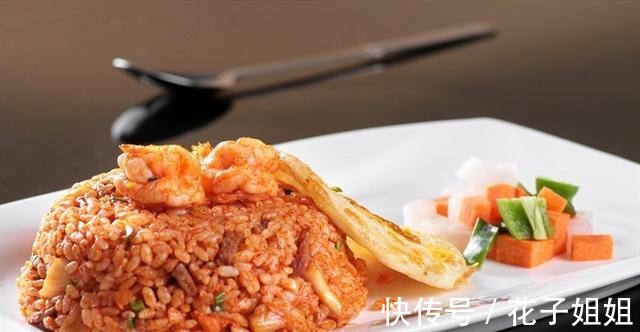 米饭的N种做法—第332课泡菜牛肉粒炒饭!