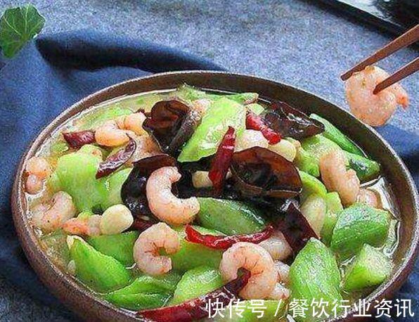 宴客必不可少的几道家常菜，上桌后让我开始担心家里米饭不够