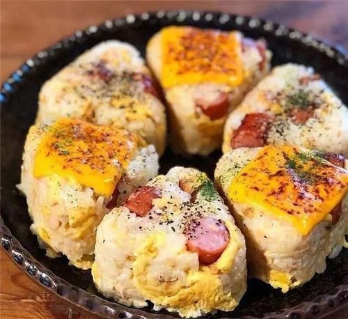 饭菜|一位日本姑娘自称只会做简单的饭菜网友姐妹怕不是对“简单”有什么误解