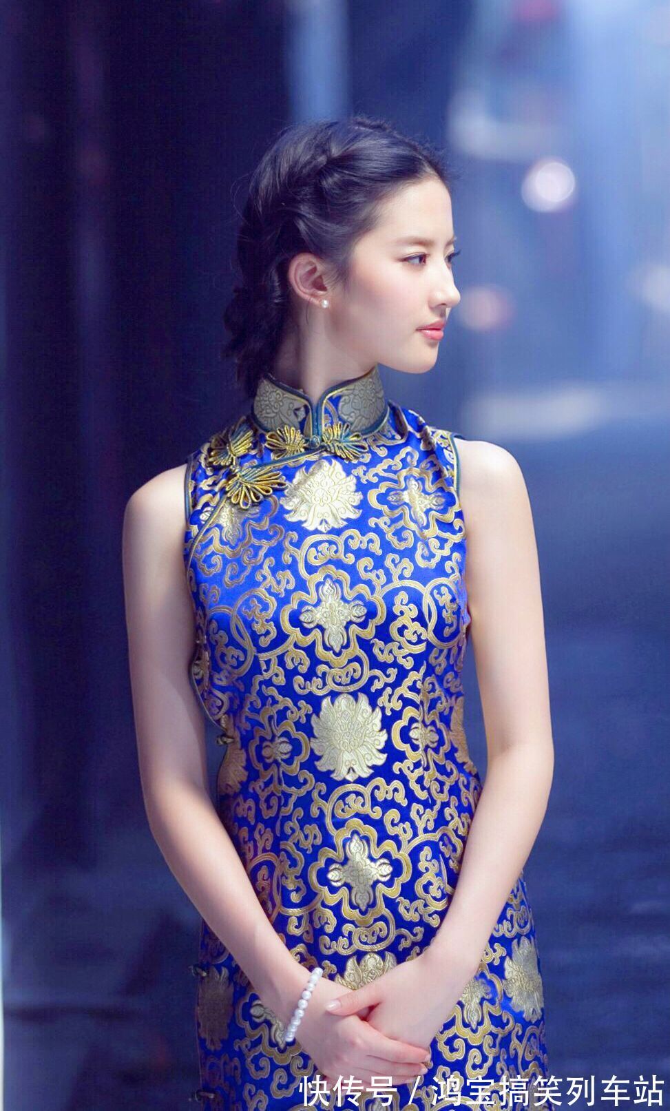 斜方肌 担心溜肩穿衣不好看?你得选这几件单品才能扬长避短,穿出时髦感