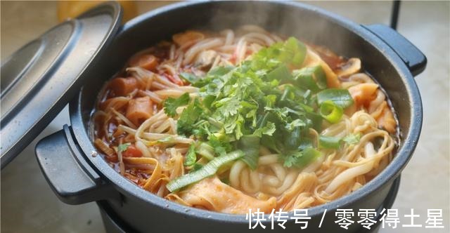 天冷就爱热乎乎的一锅,自己做简单美味,网友比饭馆好吃!