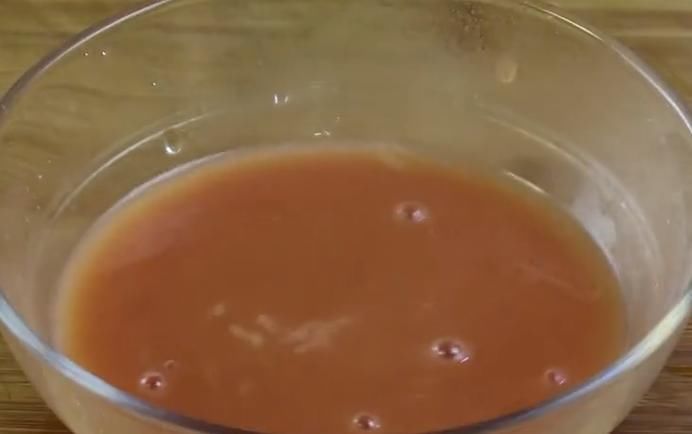 鱼肉|草鱼新吃法,淋上糖醋汁,外酥里嫩,酸甜美味,好吃到停不下来