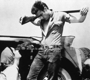 牛仔装|牛仔装怎么穿才好看,看小宋佳的牛仔私服搭配,时髦减龄又高级