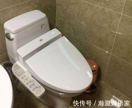 中式|85㎡新中式风装修，玄关就很个性，书柜''藏''着一张床，实用