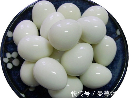 老化|年龄越大,膝盖老化严重,与其大把吃钙片,不如多吃3种食物