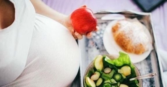 熬夜|孕妇做4件事,胎儿容易营养不良,可惜多数准妈不在意