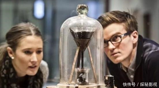 帕雷尔 沥青滴漏实验90多年才见证9次,熬走2名教授,究竟想证明什么!