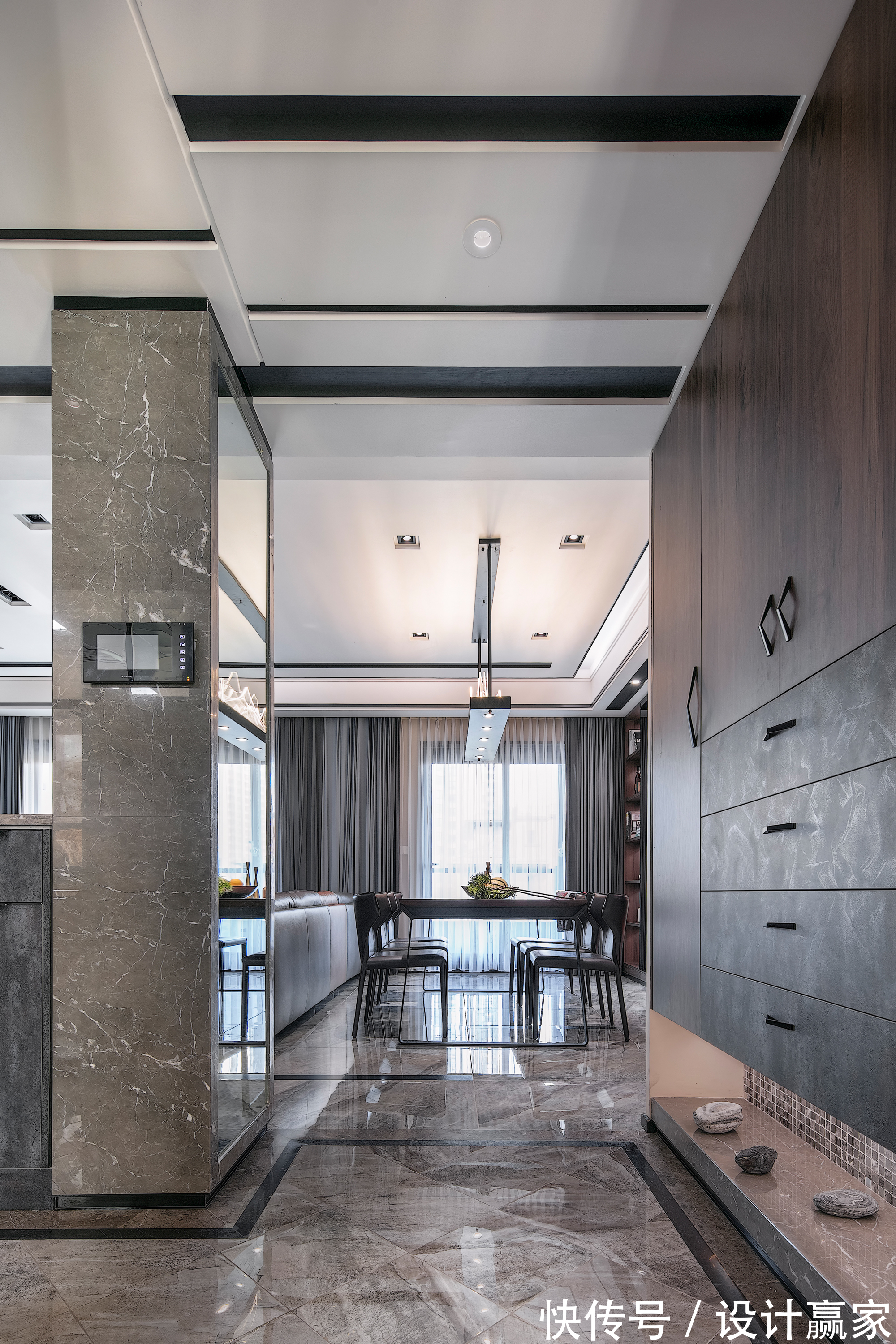 原木色|240㎡花园洋房,88万打造的精英人士家,满是低调的奢华