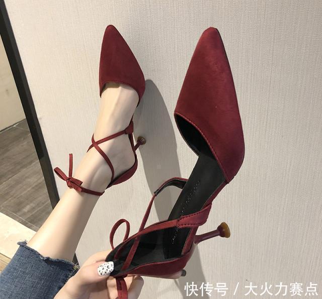 美脚鞋 小白鞋不兴了,洋气又显高的6款“美脚鞋”,舒适不累脚