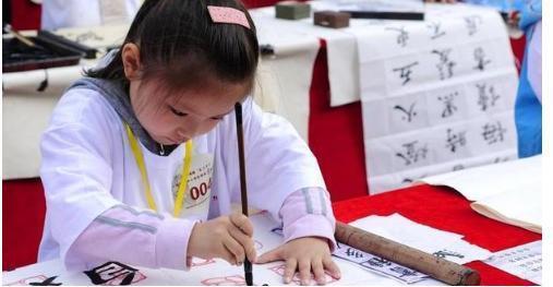 思维方式|孩子被罚写“罗”字,发上网后走红网络,网友:这字有灵魂