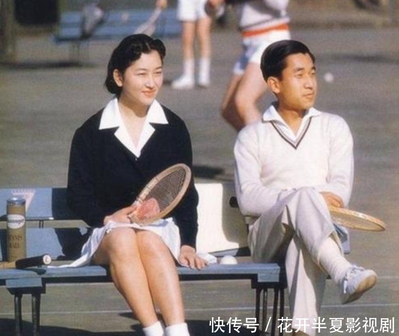 饱受|刚退居幕后的日本太后，一生饱受皇室歧视，死后拒绝和天皇合葬