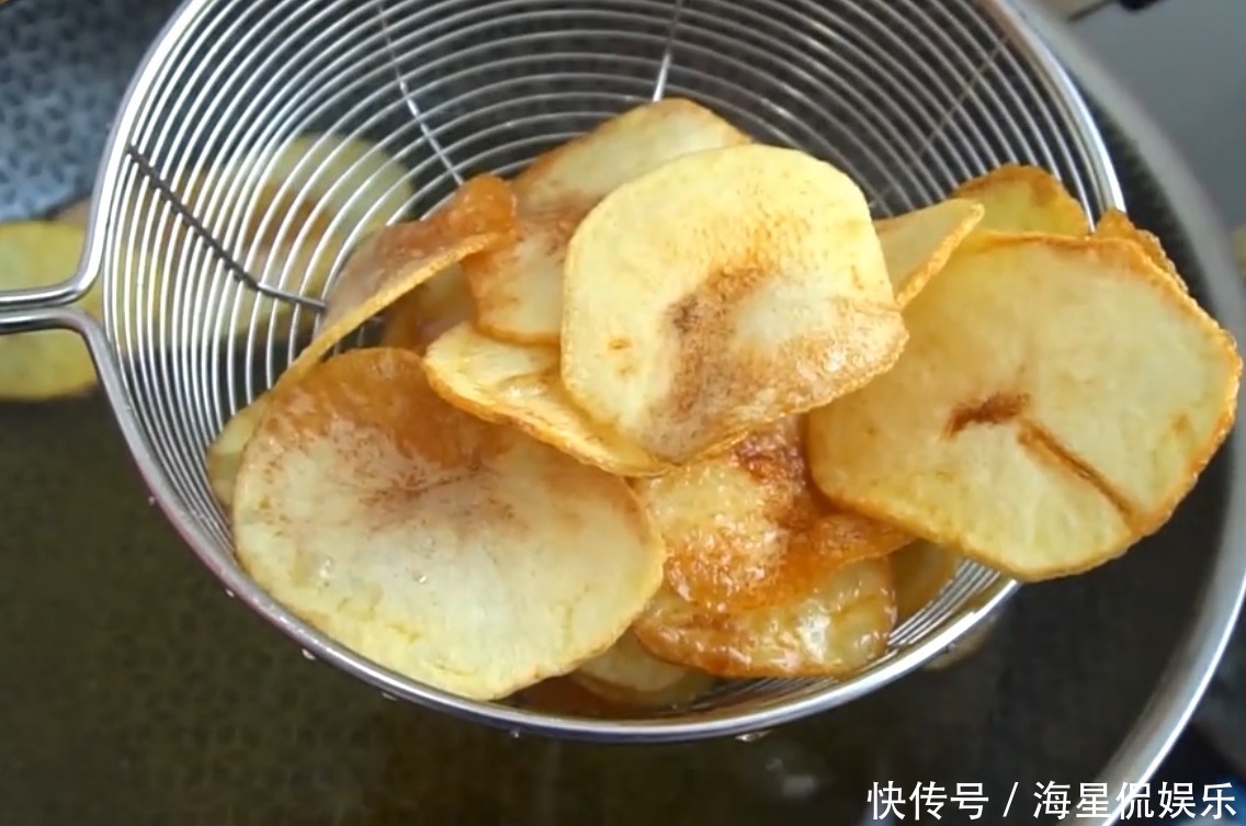 薯片|用土豆给孩子炸个薯片，做法简单，一口酥脆，不比超市卖的差