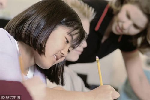 学霸笔记走红朋友圈，二十年教龄的老师优秀的学生看笔记就知道