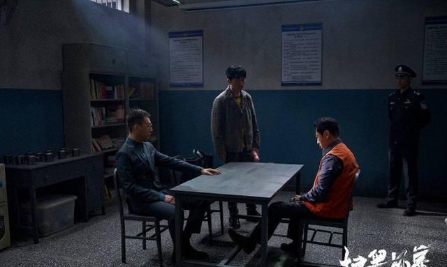 扫黑风暴|张艺兴大赚!扫黑风暴爆火,搭上孙红雷获益匪浅