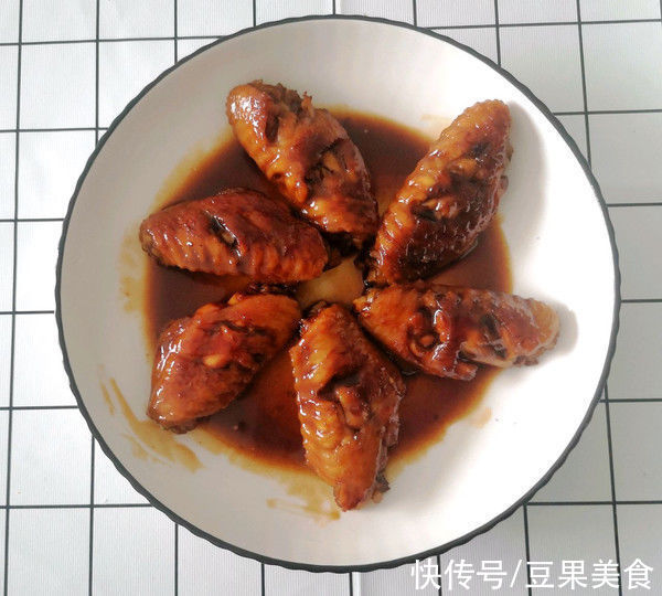 可乐鸡翅一天不吃就馋，几块钱一斤，特美味