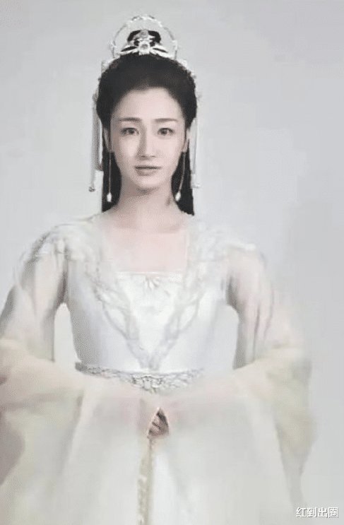 |3位女主相继辞演,杨紫方联合抵制,沦为笑话的成毅终于反击