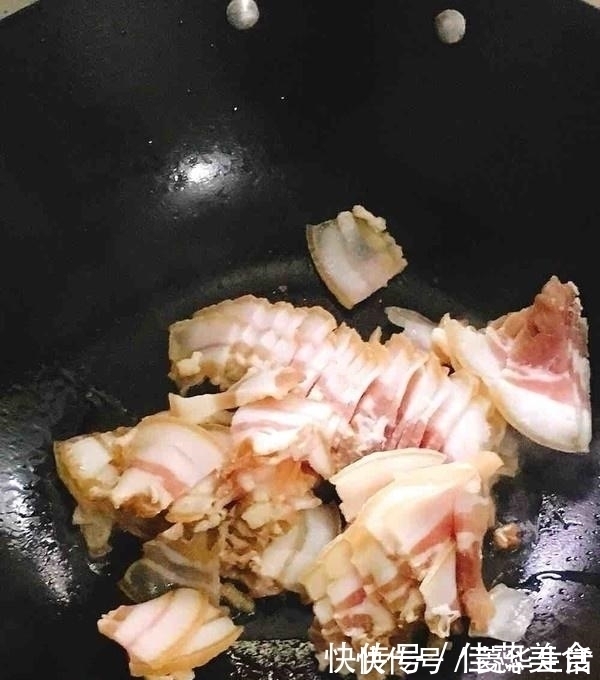 营养师随身查|腊肉和“它”天生一对,香到舔盘子,味道醇香口感棒,快收藏