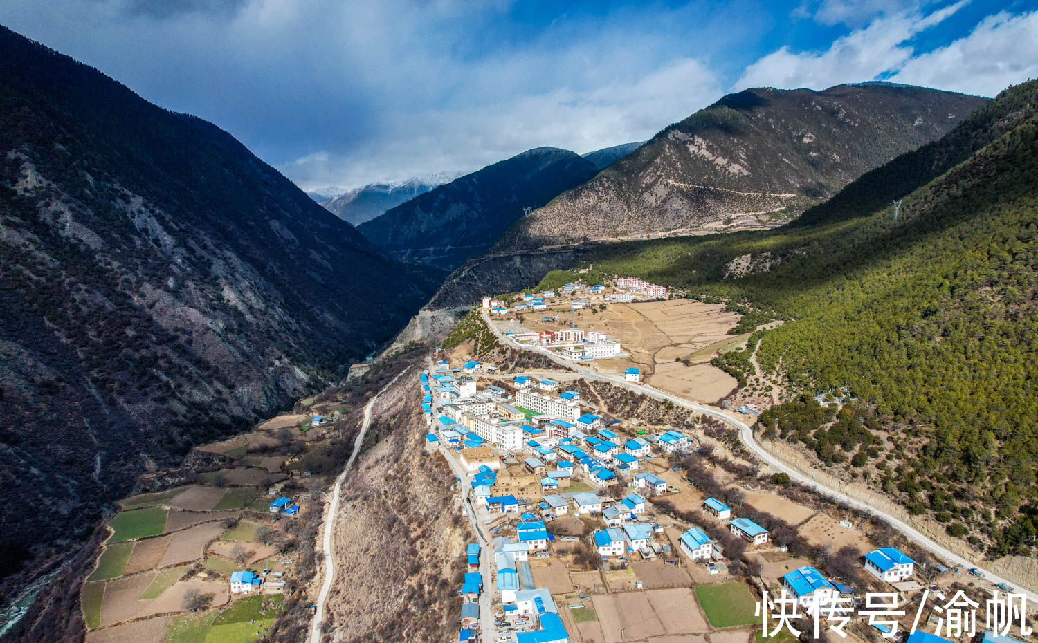 西藏|西藏与云南交界处的悬崖村，进出道路难行，风光却美如世外桃源