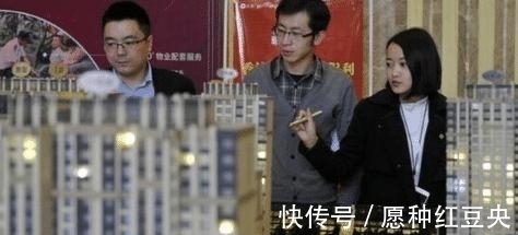 选房|为什么选房的时候中间户型总是先售完，两边户型都剩到最后？