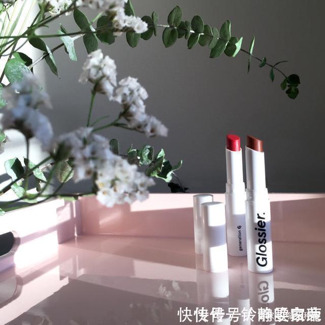 gucci|你不会还在涂烂大街的网红色吧今年秋冬必备10支小众口红!