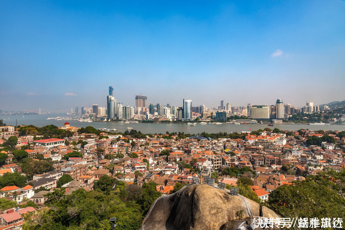 文艺范儿|中国8个适合带父母旅游的城市，风景优美有意义，你会考虑哪个？