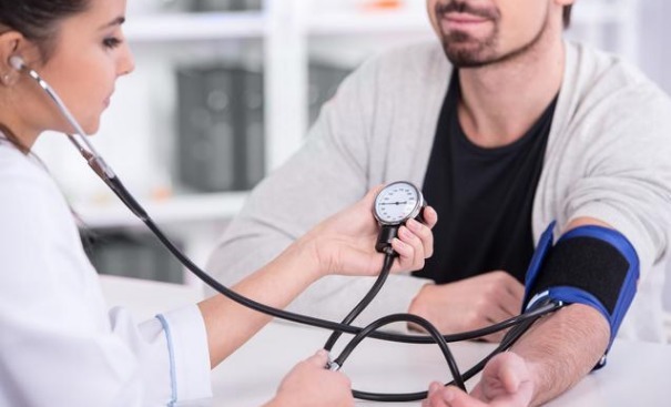 低压|高压150,低压110,严重吗是否需要吃药医生为你讲出真相