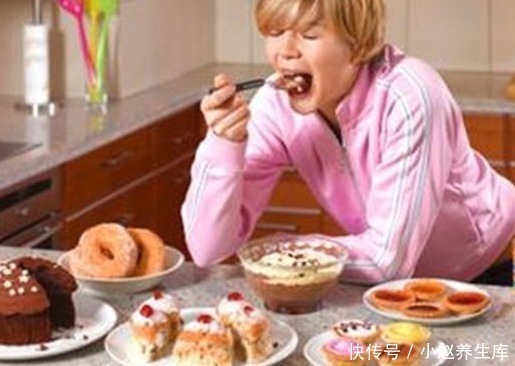 脂肪|饭后出现3种表现,你即将长胖,再不减肥,当心越来越胖